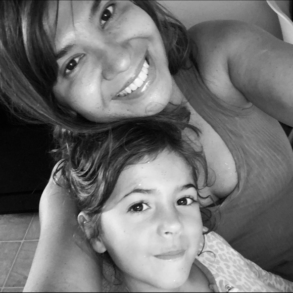 Meet your Posher, Michelle - Picture 1 of 1